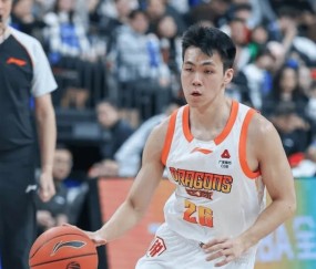 难怪庞峥麟能投进全明星！挡拆配合撕碎北京防守，突破侵略性拉满|江苏|哈里-贾尔斯|曾凡博|比赛|球队_新浪体育_新浪新闻